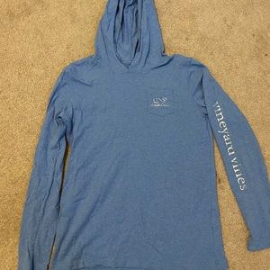 Vineyard Vines hooded shirt